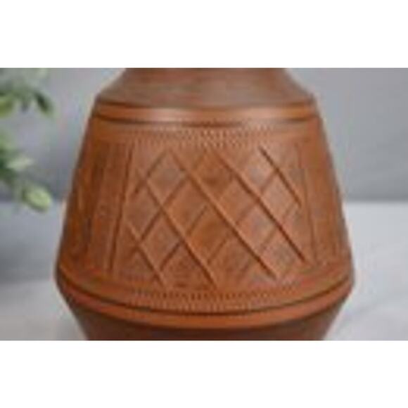 Vintage Intaglio Etched Redware Flower Vase, Signed Bottom - Picture 5 of 9